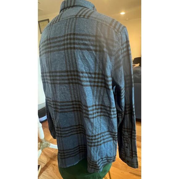 GOODFELLOW NWT LONG SLEEVE BUTTON UP BLUE AND BLACK PLAID MENS LARGE - Picture 3 of 9